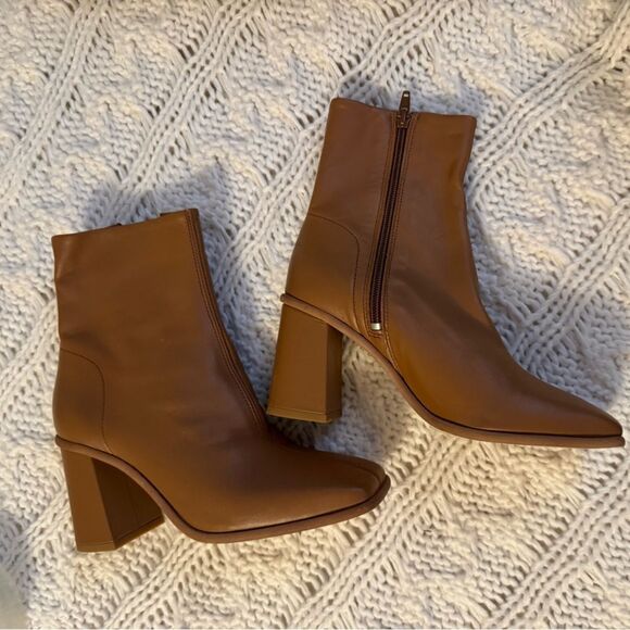 NEW Free People Sienna Leather Ankle Boots in Cognac - Picture 7 of 9